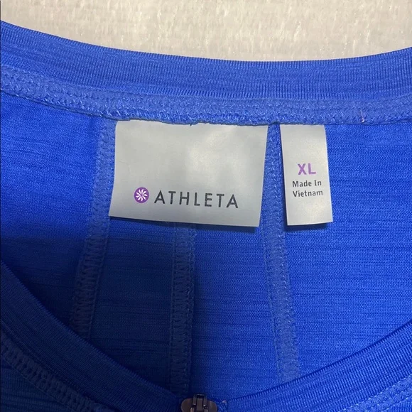Athleta Women's Vibrant Blue Long Sleeve Top - Picture 2 of 7